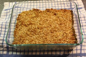 Plat contenant une croustade aux pommes